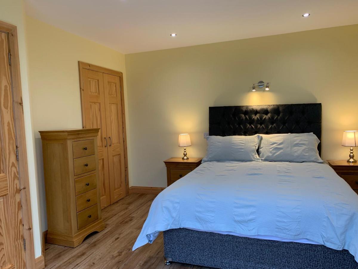 Lakeview Four Bedroom House Holiday home *